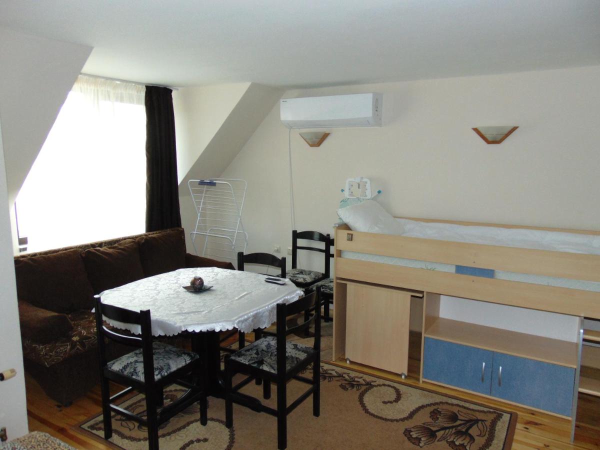 Burgas Central Aleksandrovska - Housity