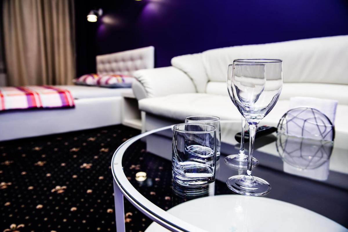 Otel plius - Housity