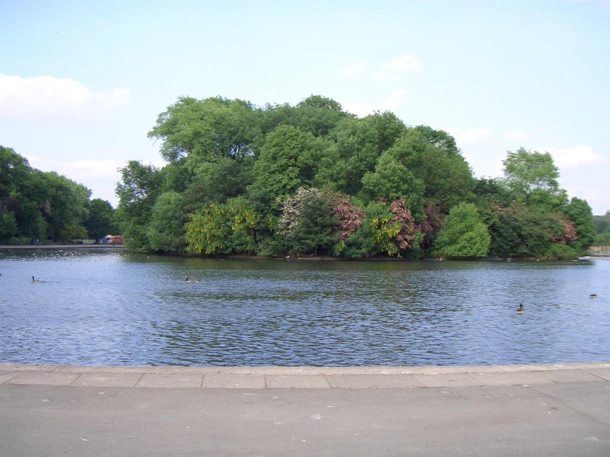 Ladybarn Lane, Manchester - Housity