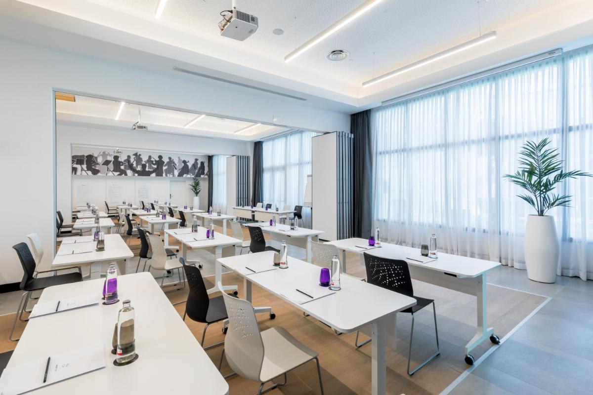 Un restaurante o sitio para comer en Barceló Imagine