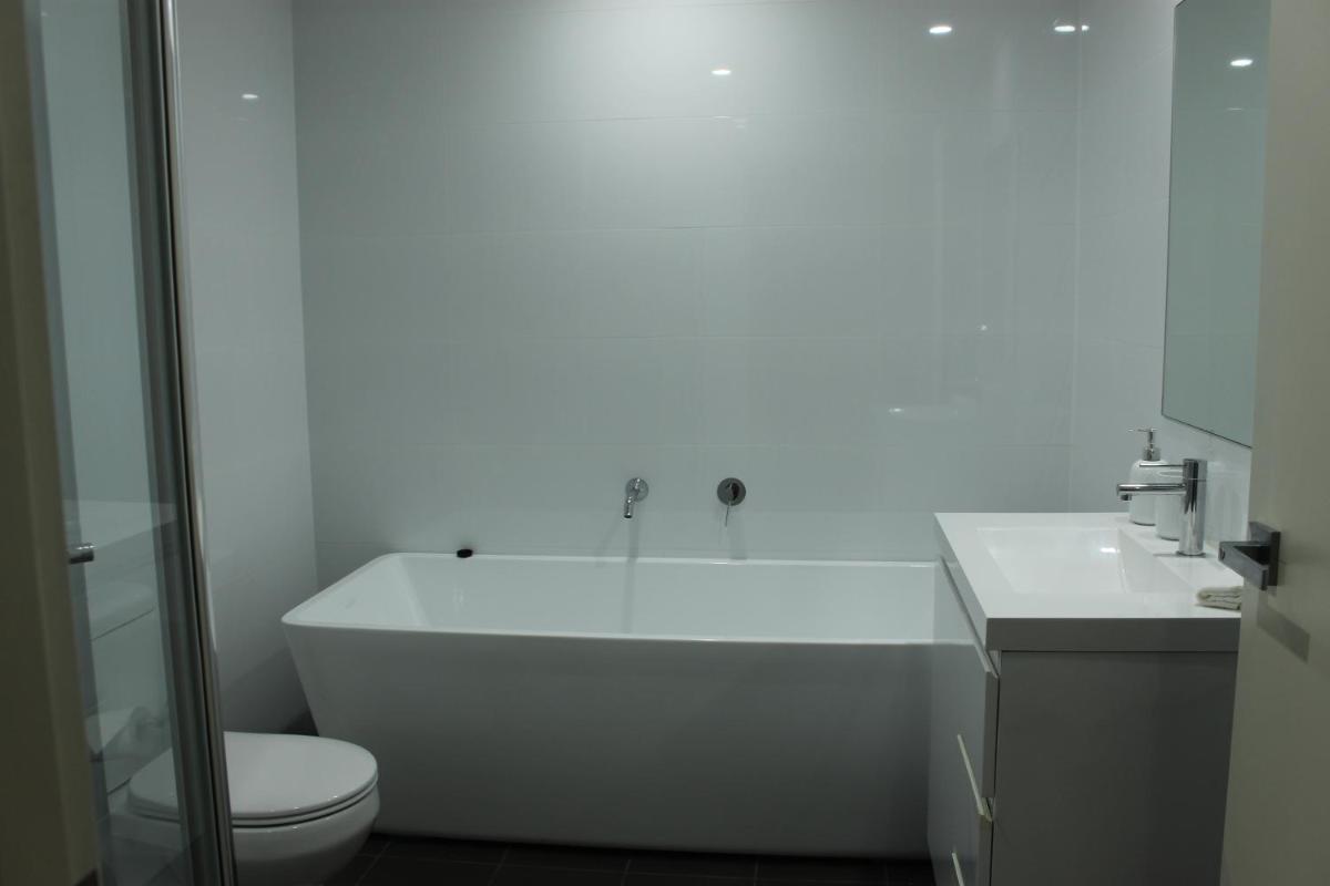 Enjoyable Holiday Home For Group Six - Housity