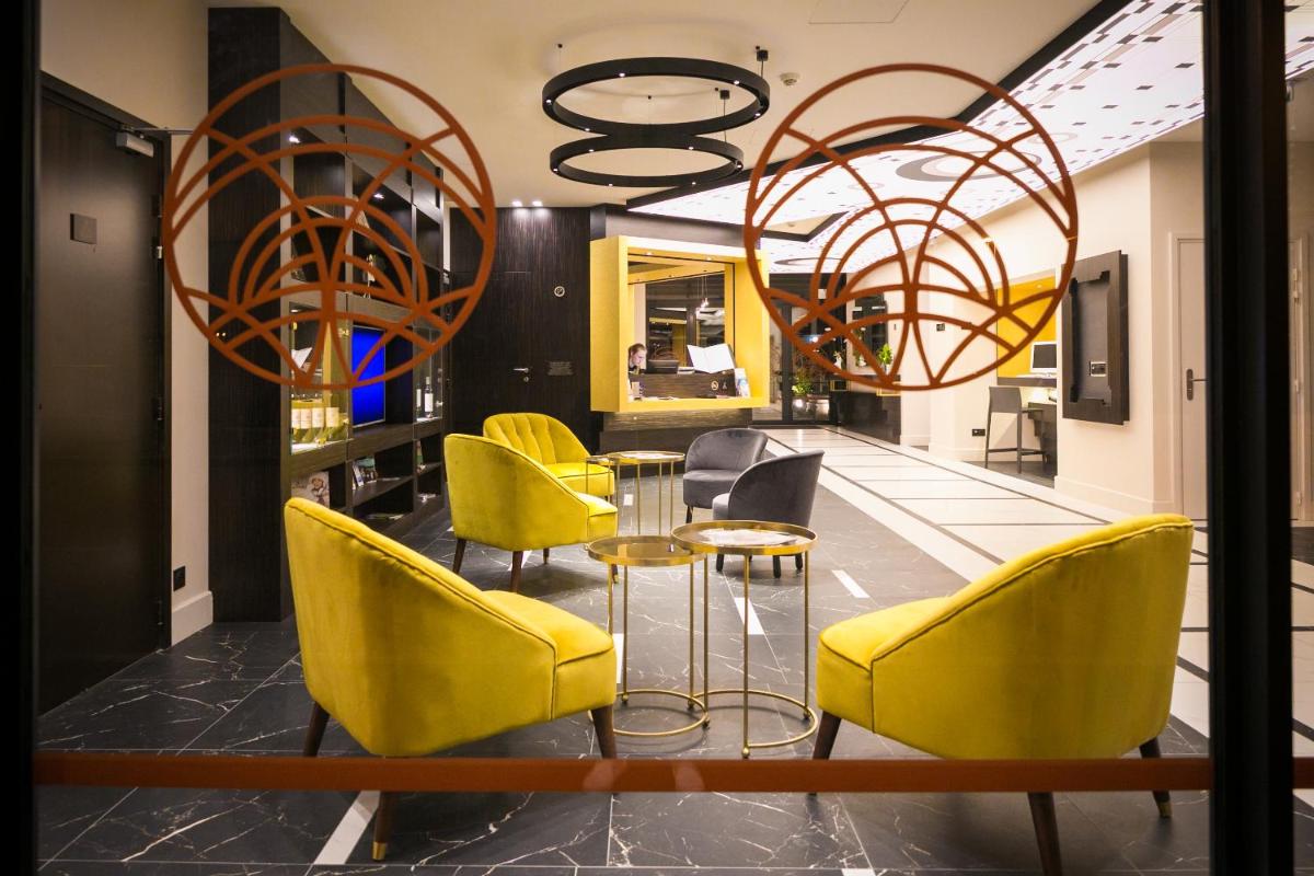 Best Western Hôtel Journel Saint-Laurent-du-Var - Housity