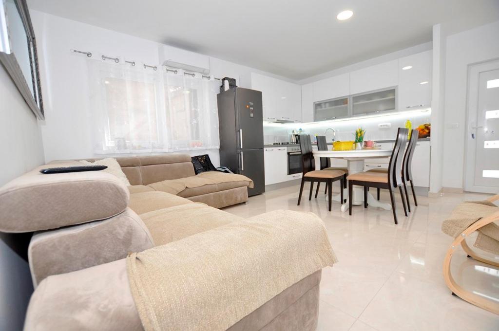 Apartments Valentino - Housity