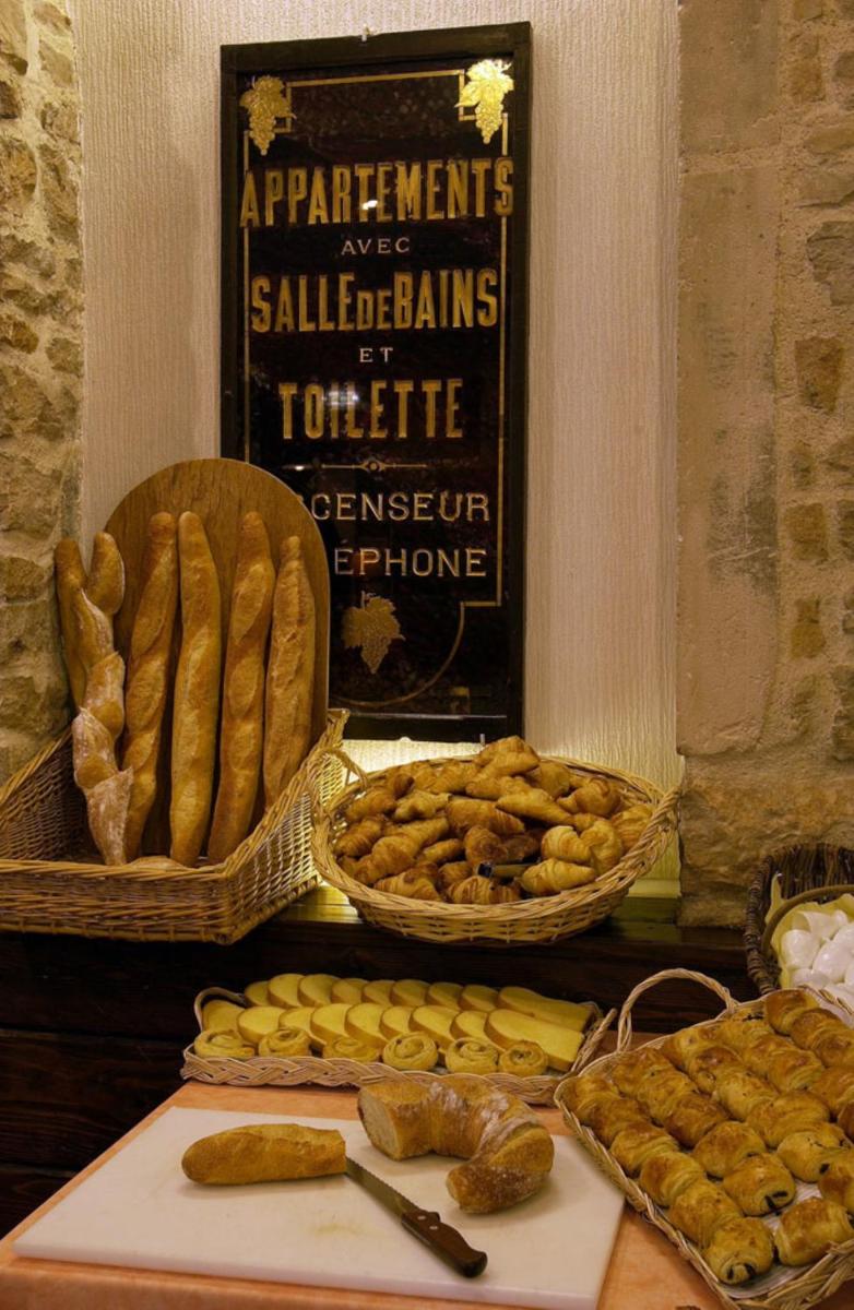 Nourriture dans l'hôtel ou à proximité