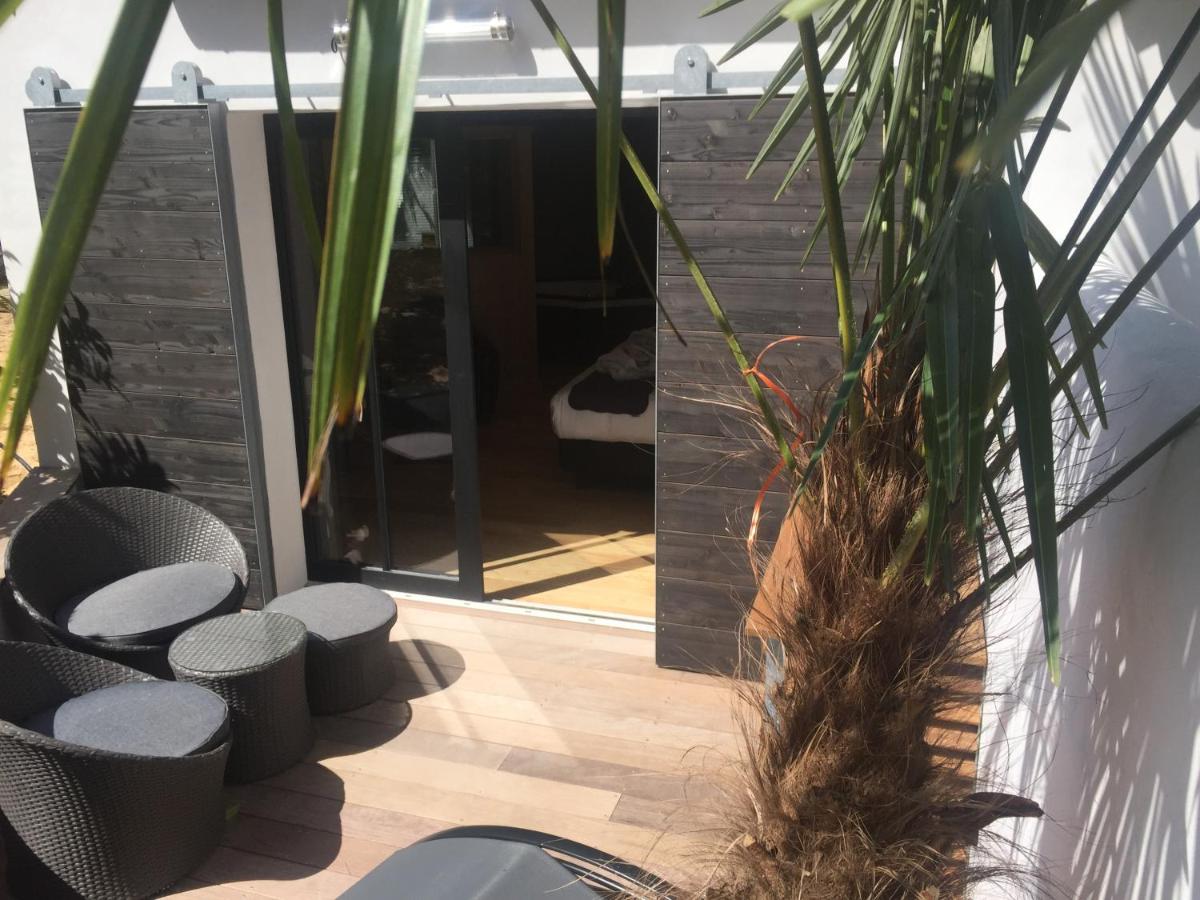 Coin salon dans l'établissement Hôtel Ile de Ré