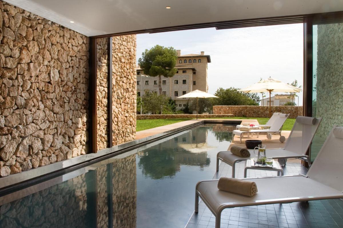 Zona de estar de Hospes Maricel y Spa, Palma de Mallorca, a Member of Design Hotels