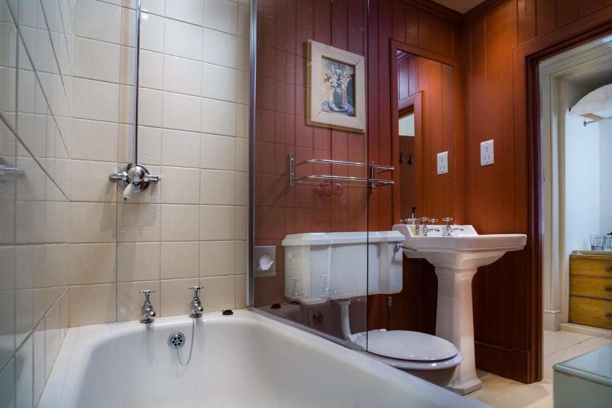 Nantgwynfaen Organic Farm Wales - Housity