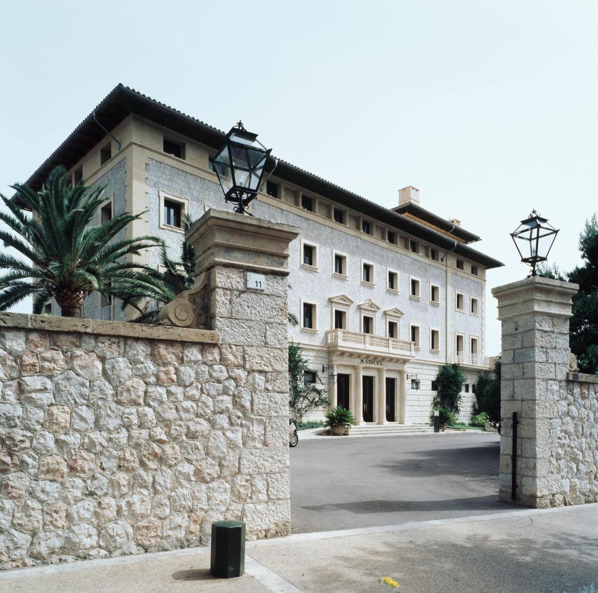 Edificio en el que se encuentra el hotel