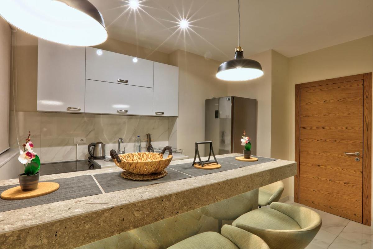 Suitetrails - Boulevard Prishtina Enes