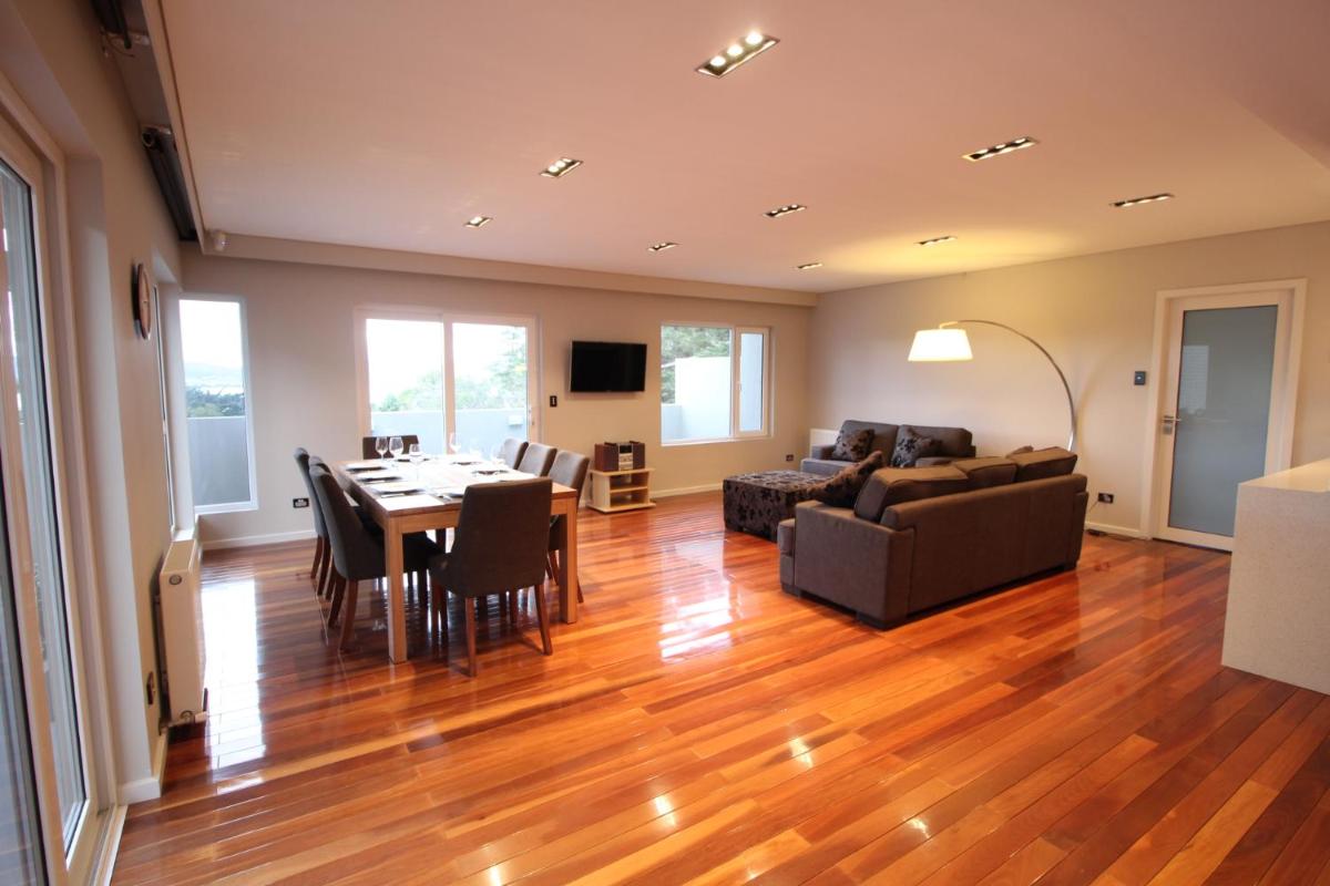 Sunny 3 Bedroom Apartment in Sandy Bay - Housity