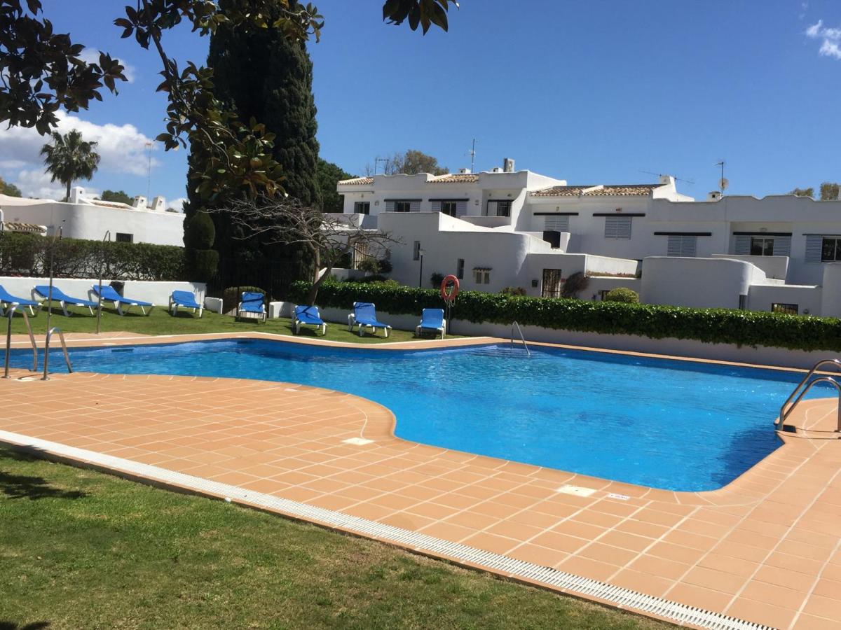 Fascinating & Luxurious Golf,Mountain & Garden view apartment Porto Banus - Hizvo