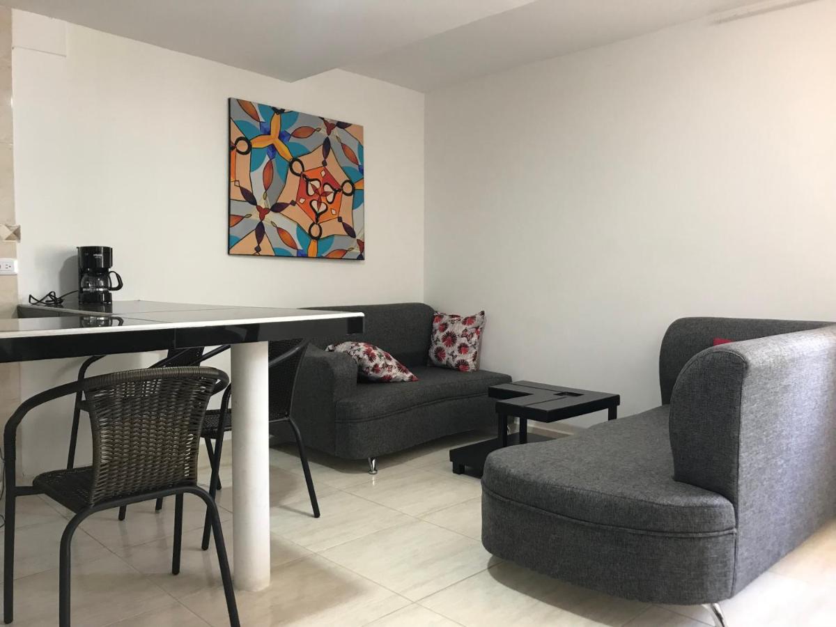 Home to Go Hostal apartamentos - Housity