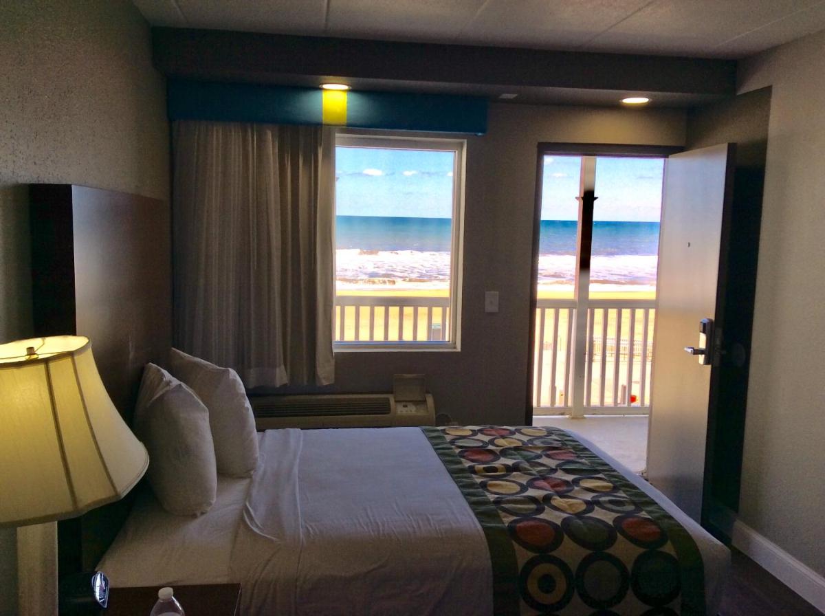Ocean's 24 - Housity