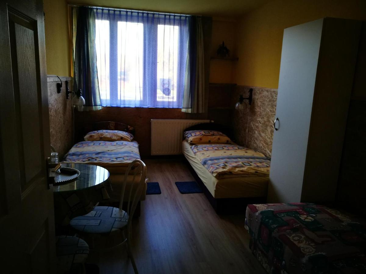 Páterdombi Vendégház - Housity