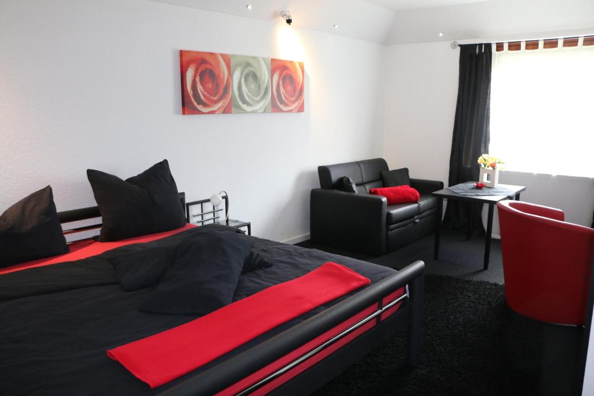 Buntes Moor - Housity