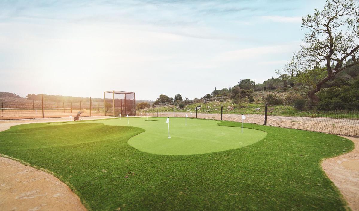 Golf sur le terrain de l'hôtel ou à proximité