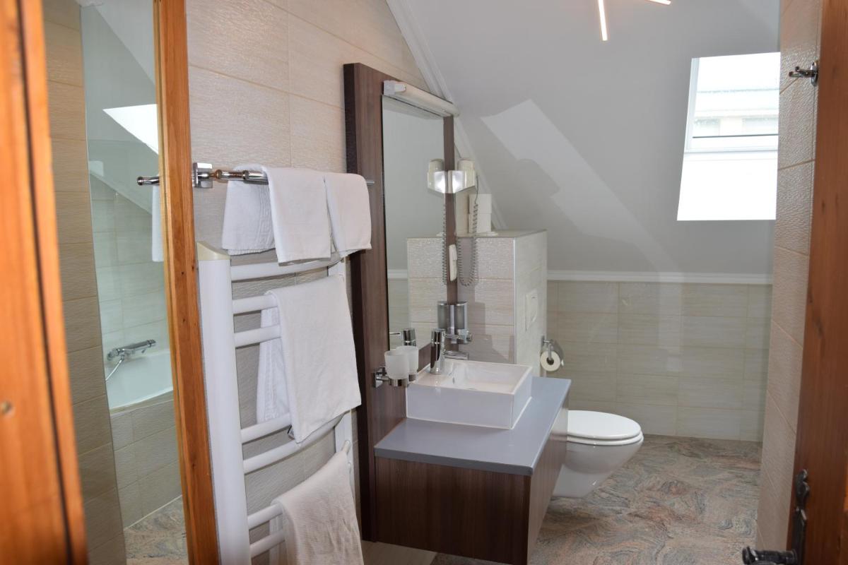 Atel Hotel Lasserhof - Housity