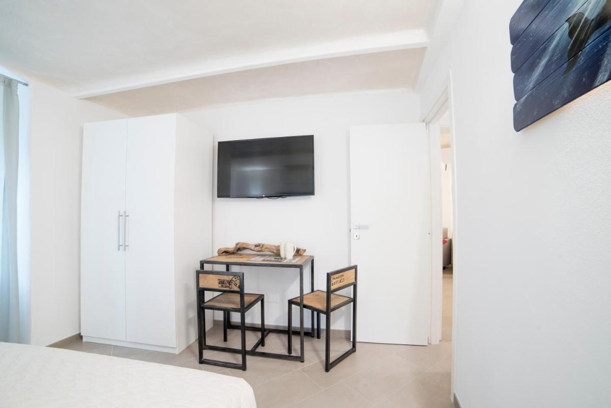 330 Holiday Apartments Manarola - Housity