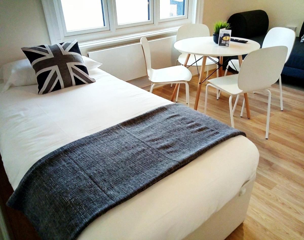 RIOSHOUSE George-Inn - Housity