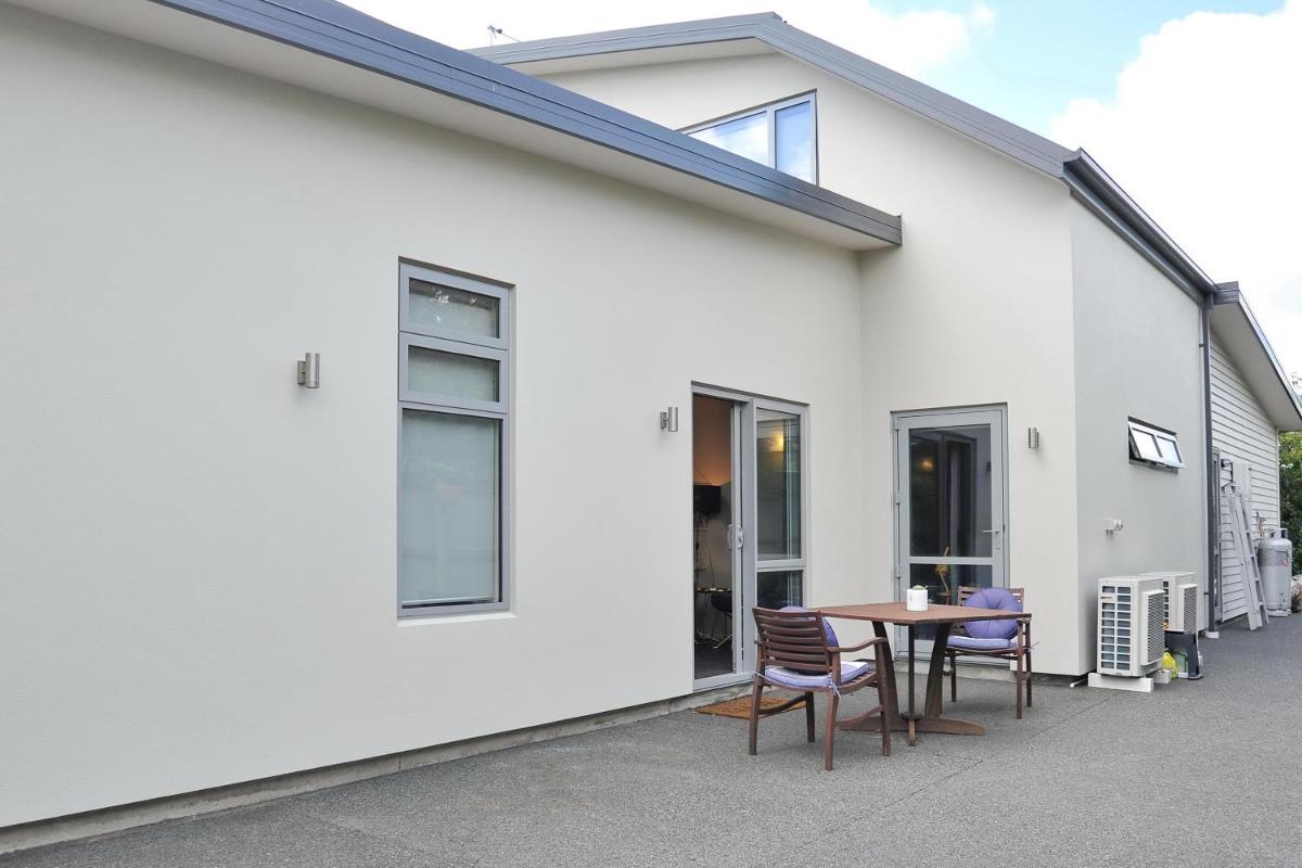 Suitetrails - The Apartment Within - Christchurch Holiday Homes