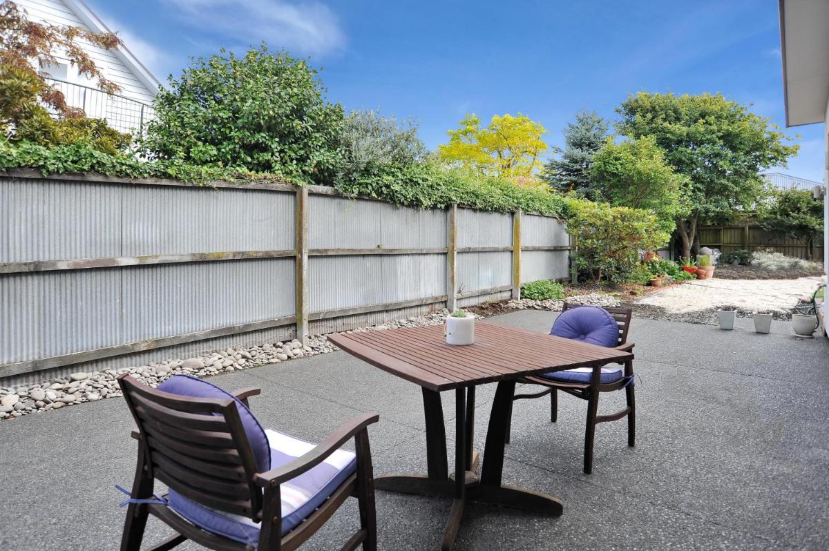 The Apartment Within - Christchurch Holiday Homes - Housity