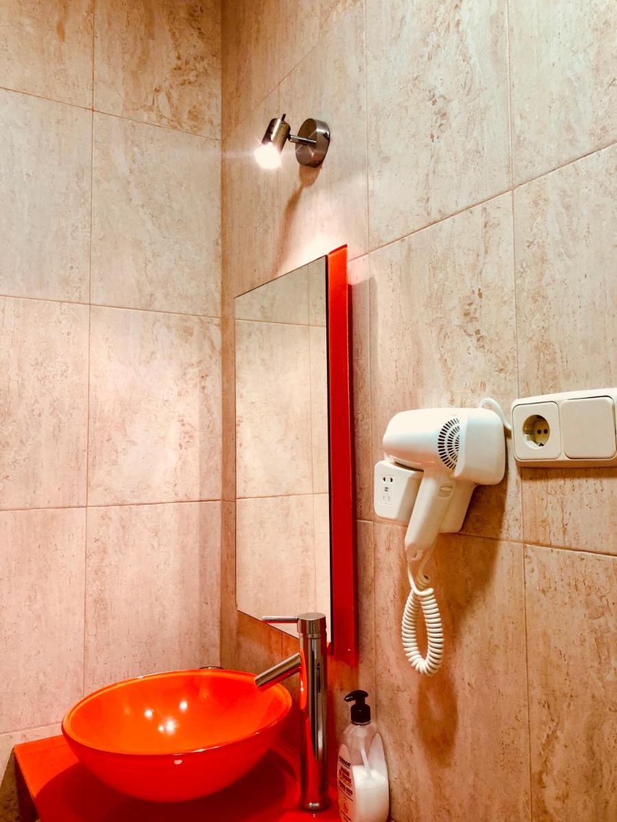 Hostal Nersan2 - Housity