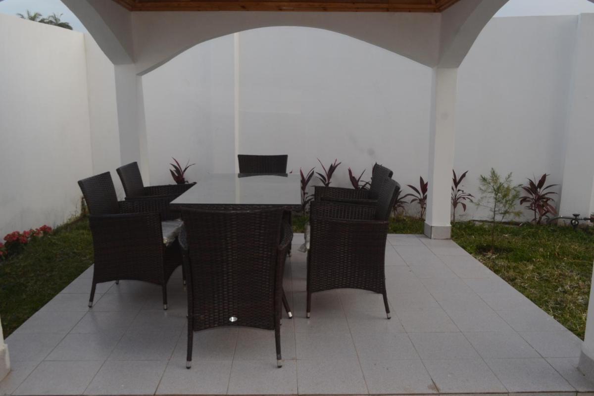 Drammeh's Villa - Housity