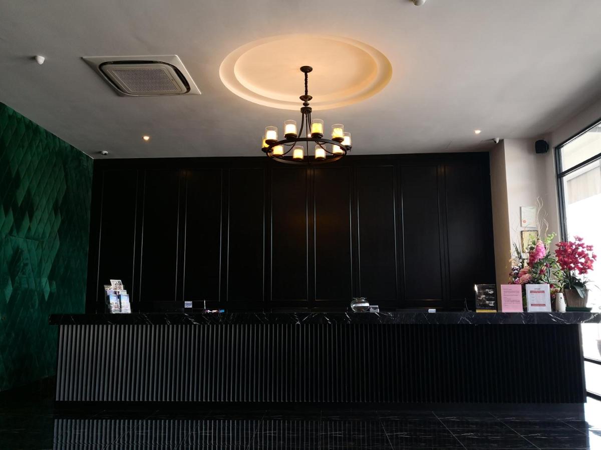 Palm Hotel Ipoh - Housity
