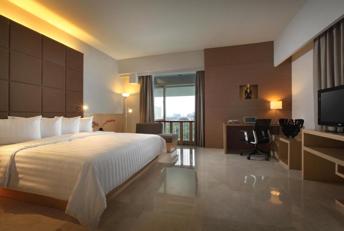 Suitetrails - Santika Premiere Dyandra Hotel & Convention - Medan