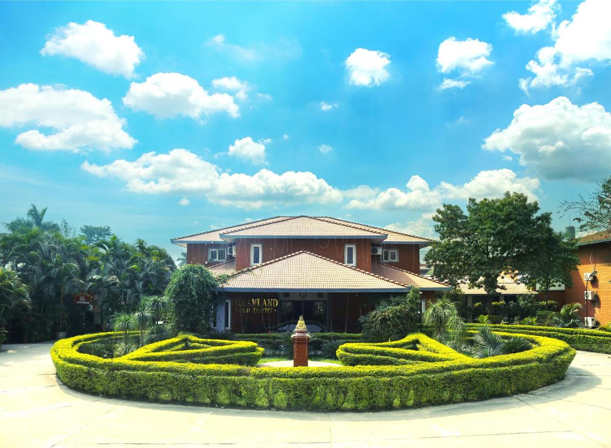 Dreamland Gold Resort & Hotel - Housity