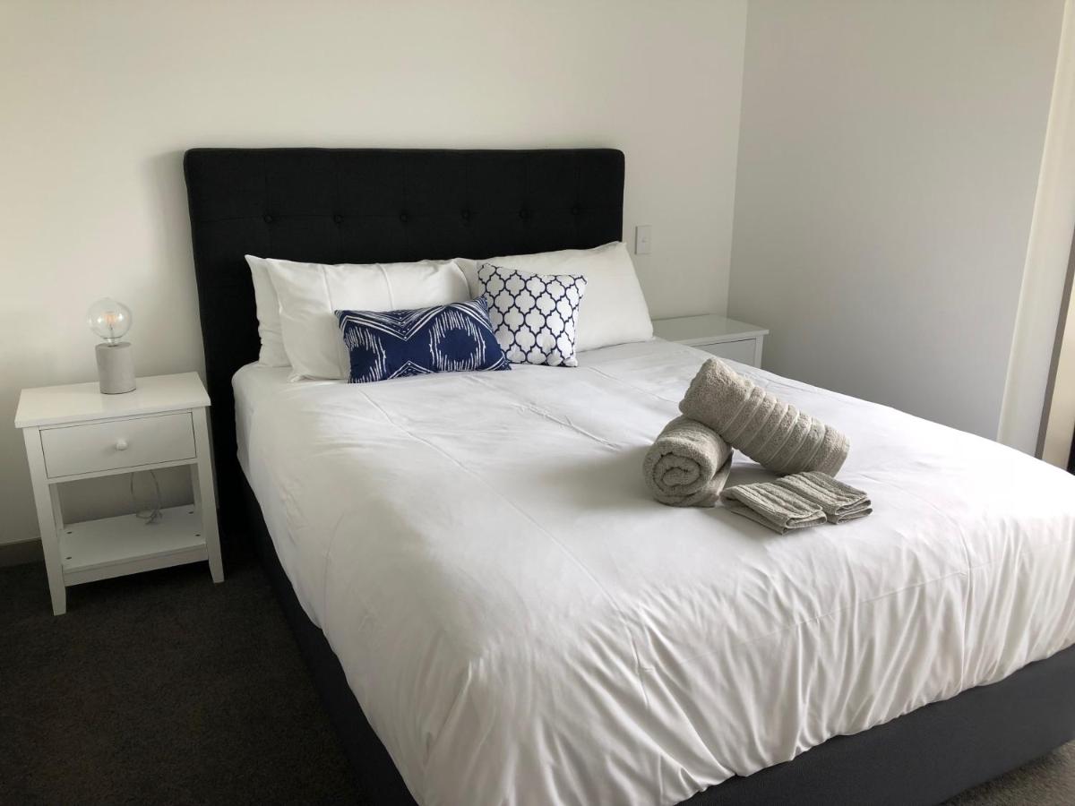 Lakeside View Apartment - Housity