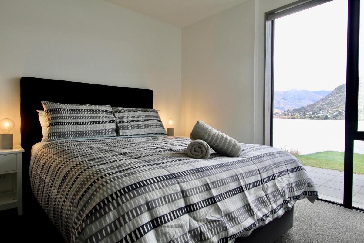 Lakeside View Apartment - Housity