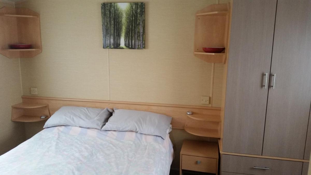 Rockley Park - Housity
