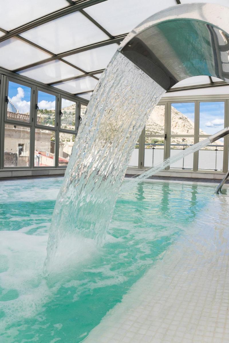 Piscina en o cerca de Hospes Amérigo, Alicante, a Member of Design Hotels