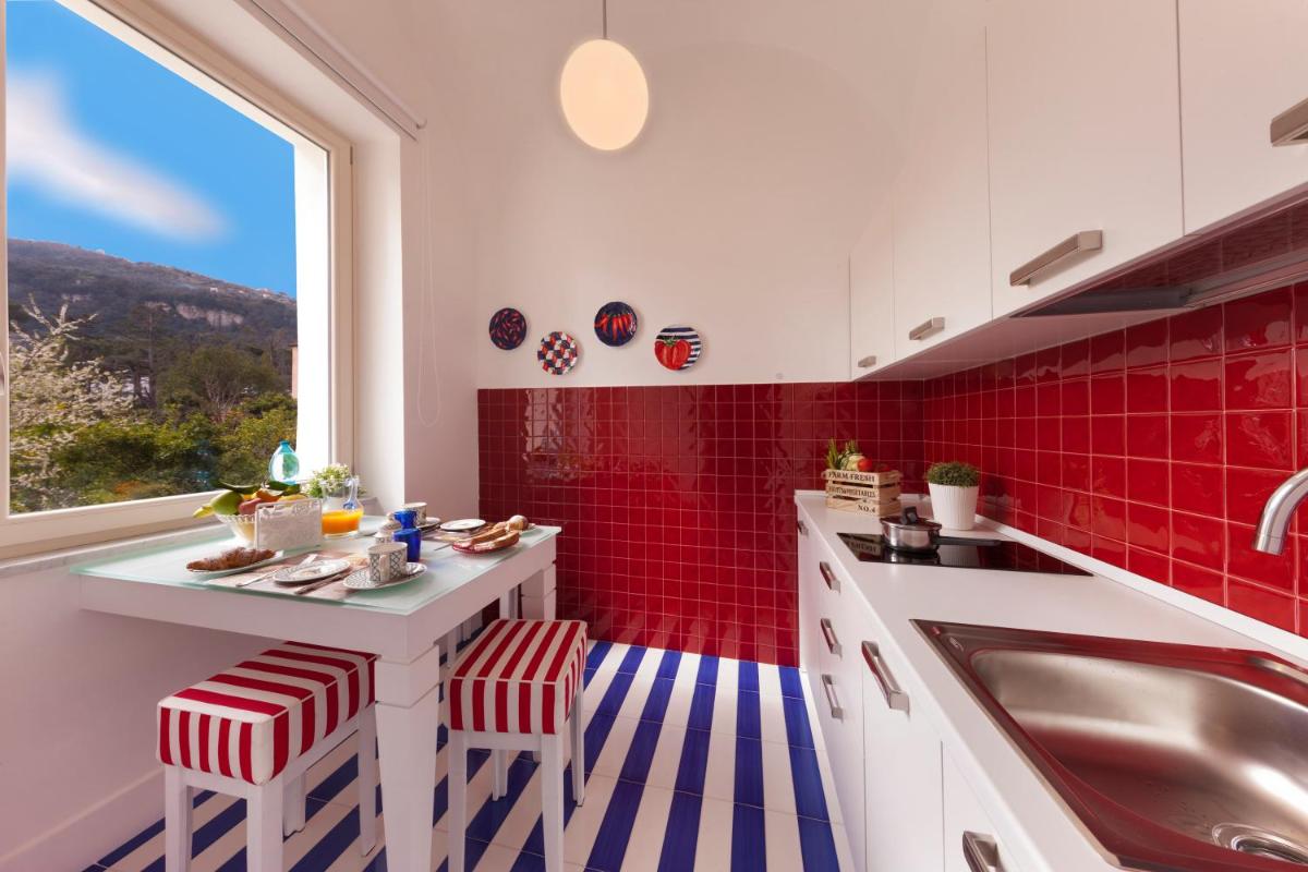 Kira Guest House - Housity