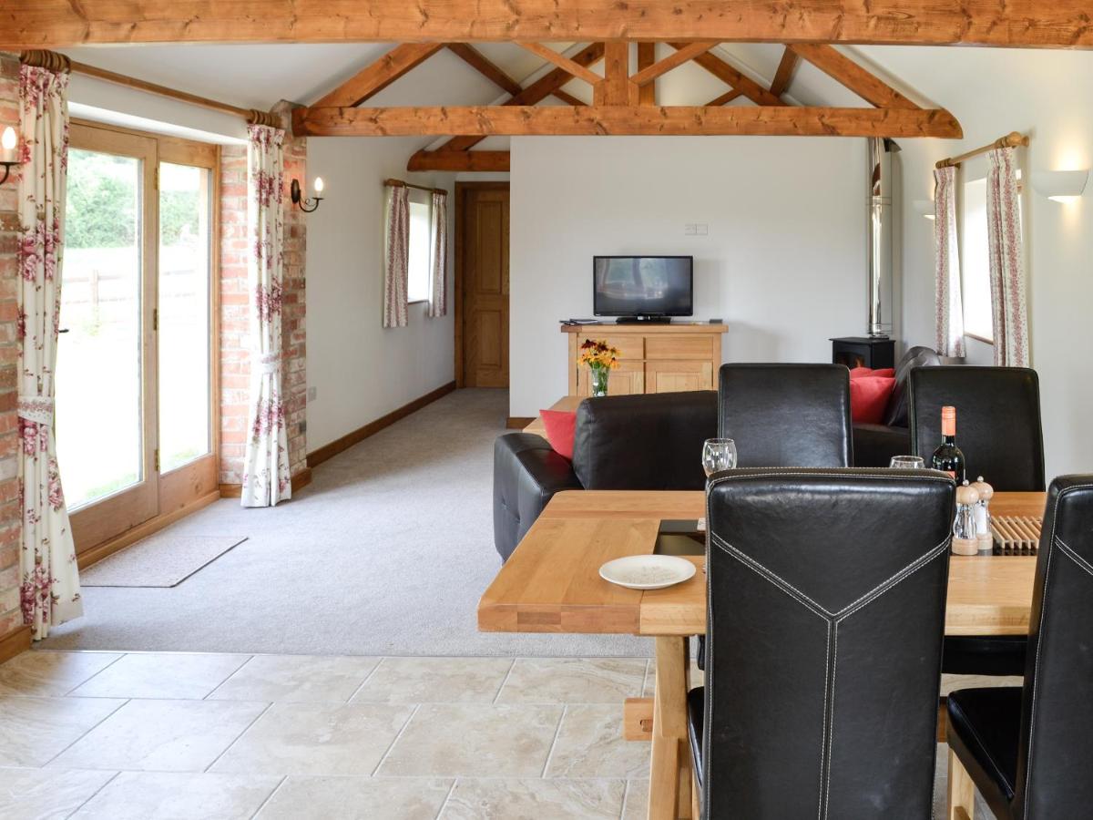 Pigs House - Housity