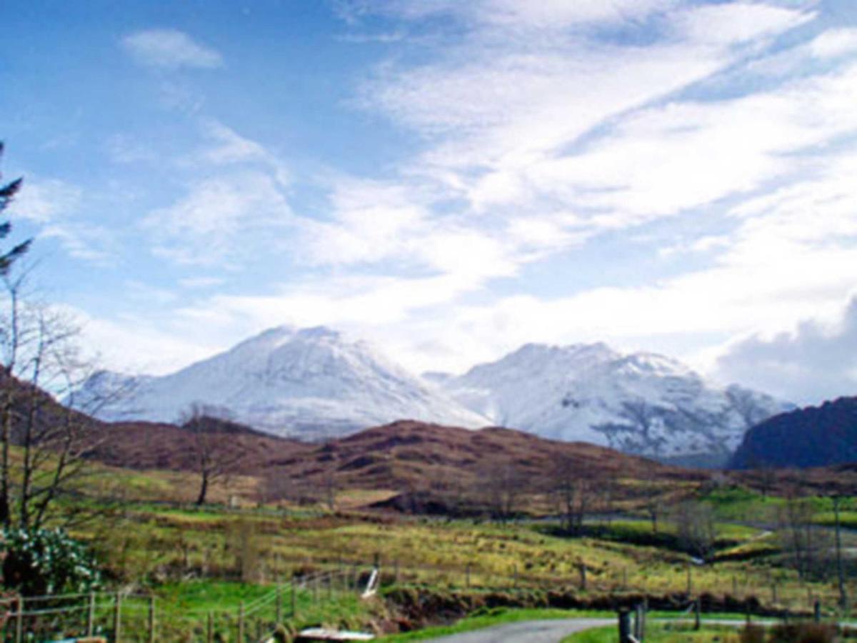 Ach Na Ben - Housity
