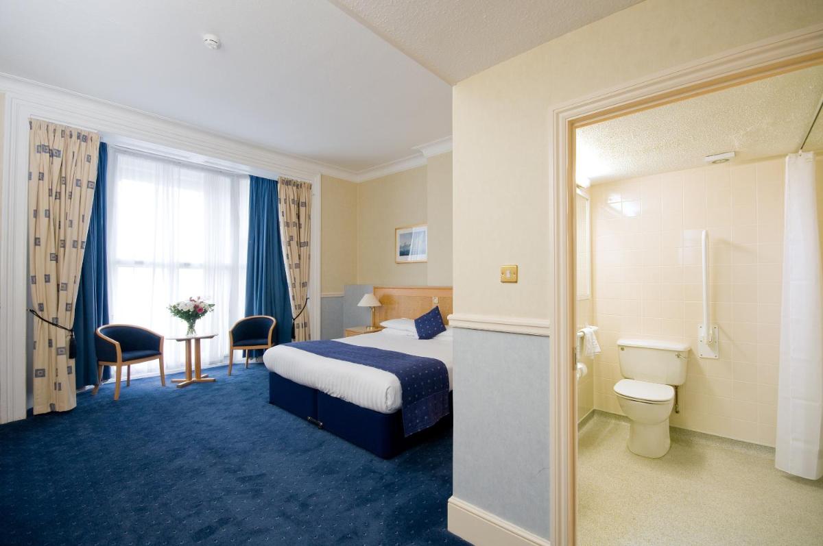 Royal Beach Hotel - Housity