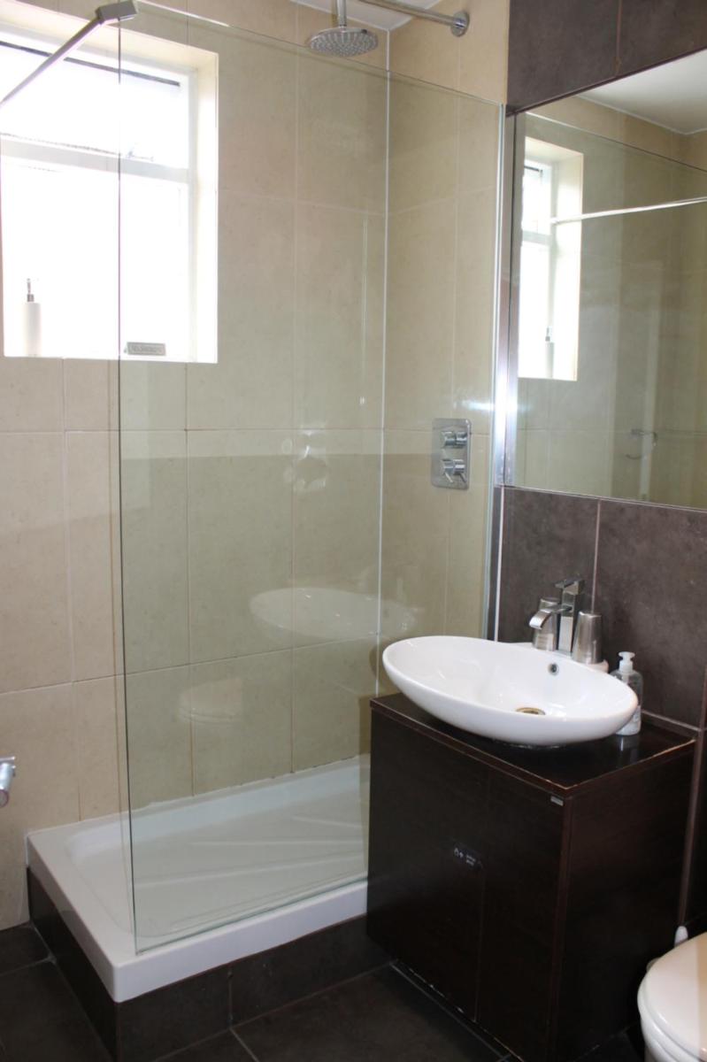 The Wimbledon Hotel - Housity