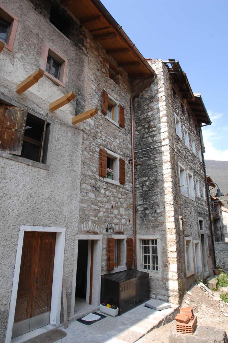 Albergo Diffuso Valcellina e Val Vajont in Erto - Housity