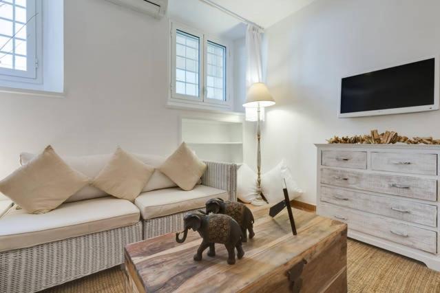 Apartments delle Regioni - Housity
