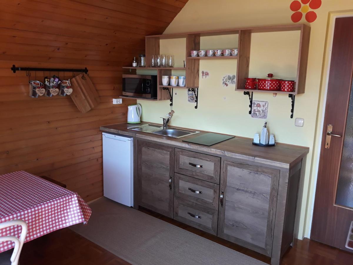 Apartma pod Rožco - Housity