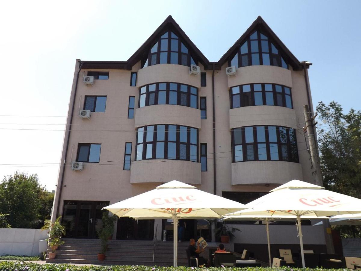 Pensiunea Belvedere - Housity