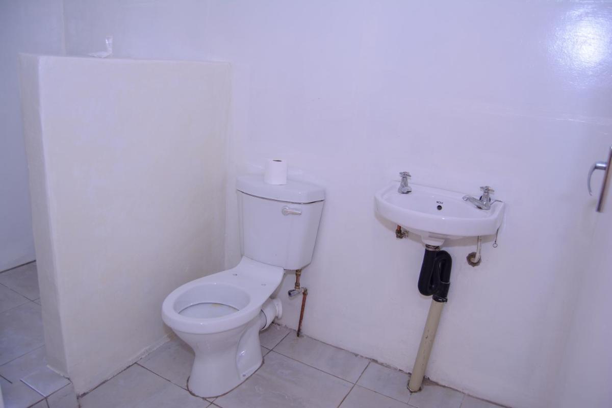 Suitetrails - Royal Guest House