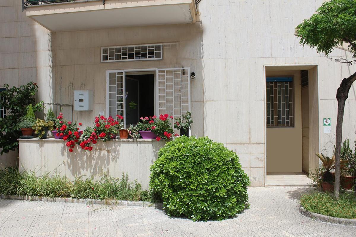 Michael's House B&B - Housity
