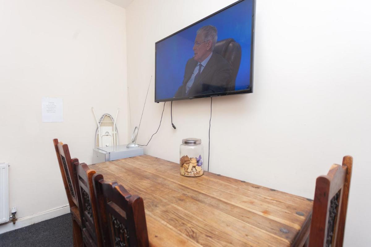Budget Hostel - Housity