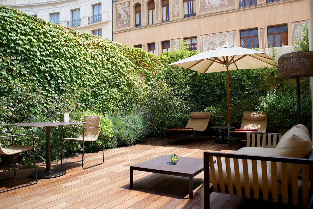 Jardín al aire libre en Mercer Hotel Barcelona