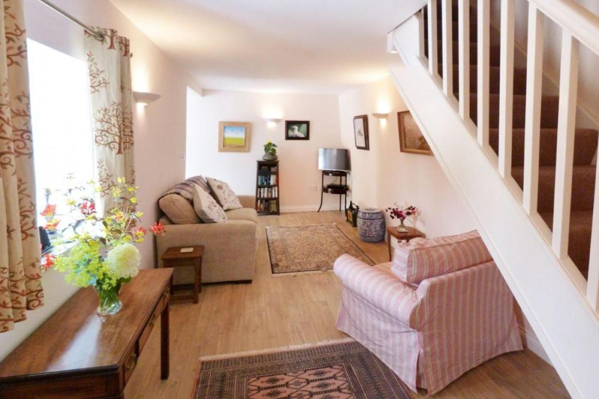 Dairy Cottage - Housity
