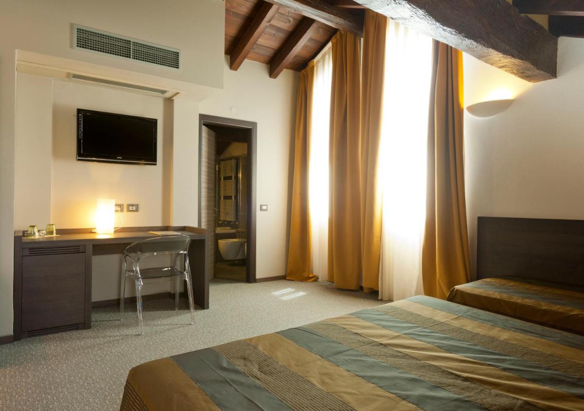 Locanda Sant'Ambrogio - Housity