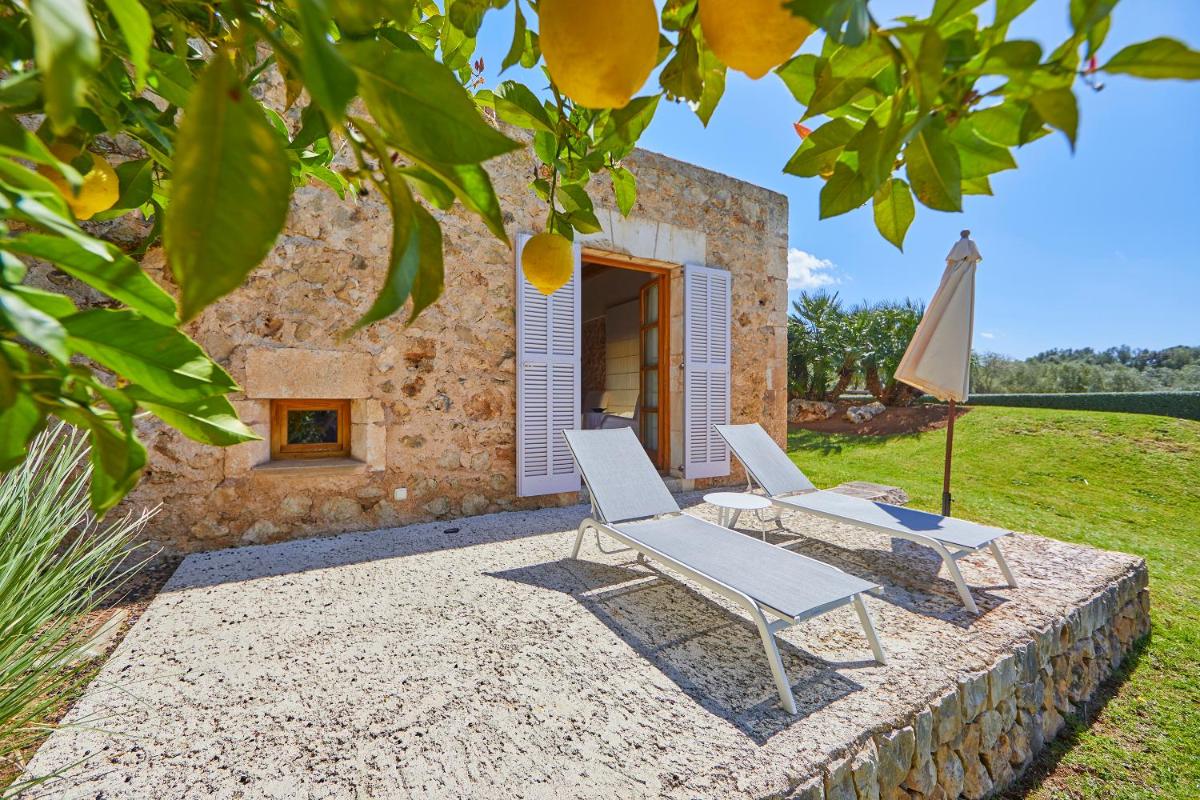 Jardín al aire libre en Son Penya Adults Only Petit Hotel & Spa